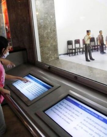 National Monument ( MONAS )